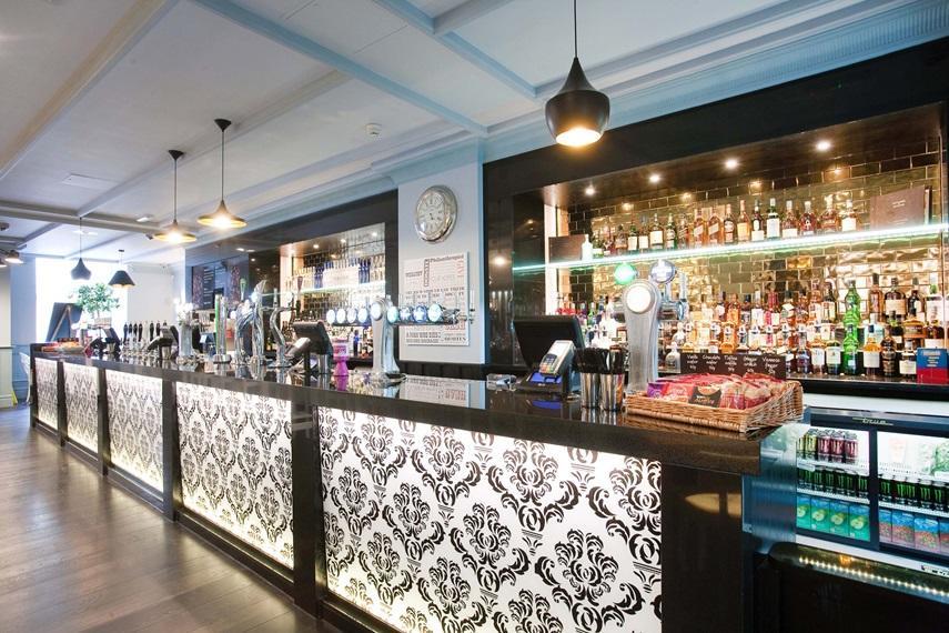 The Guildhall and Linen Exchange Wetherspoon Dunfermline Buitenkant foto